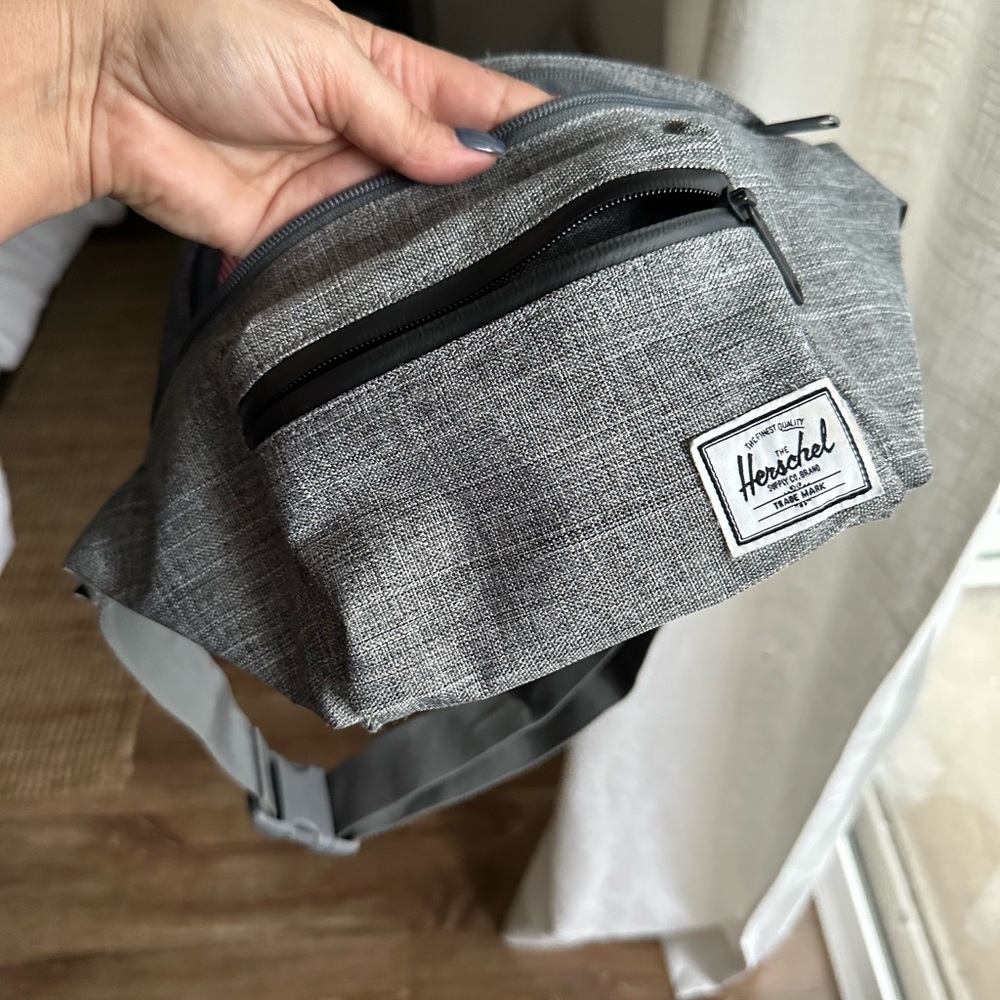 Herschel Bum Bag Nwot